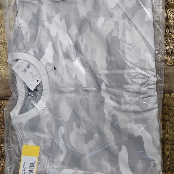 DKNY SET-Mens Camo Sweatshirt & Joggers.New w/ Tags!! - Picture 2 of 8